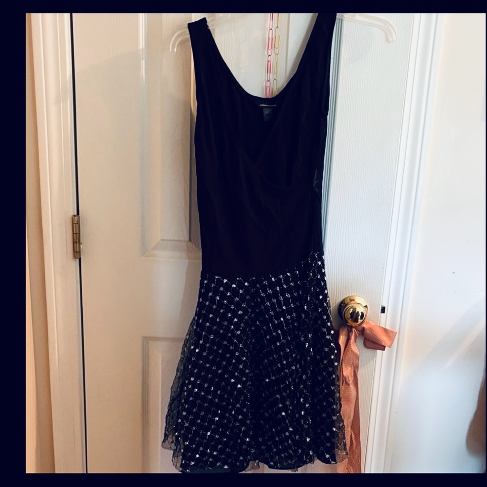 Moda Black and White Mini Dress